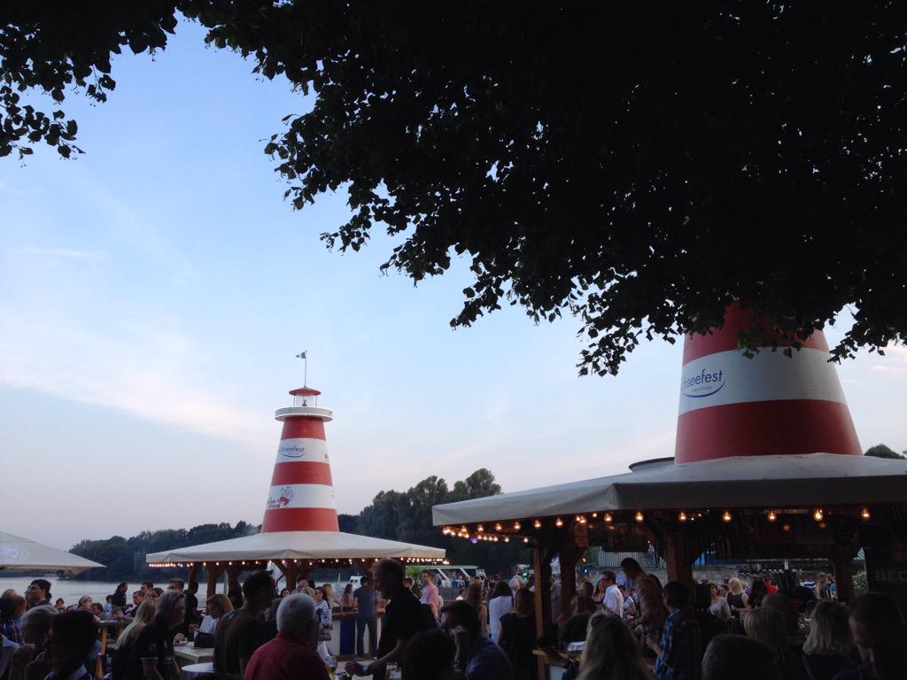 F_Strassburger's tweet photo. Coole Aktion @SPDNDS #spdsommer #grillen im #garten chillen in den #Herrenhäusergärten und beim #maschseefest #spd http://t.co/NAL3MRfUB5