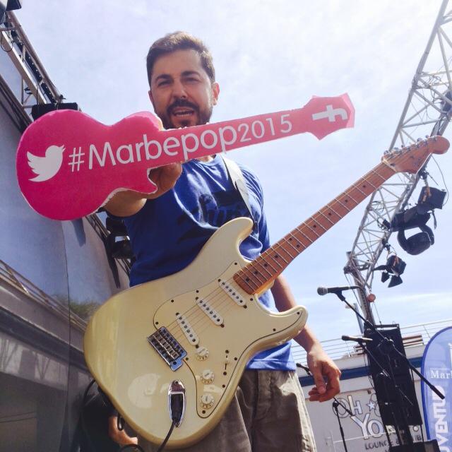 marbellajoven's tweet photo. #MFD sobre el escenario probando, probando. Ya se respira ambiente en las pruebas #Marbepop2015 #Marbella http://t.co/rvwPpUuaJc