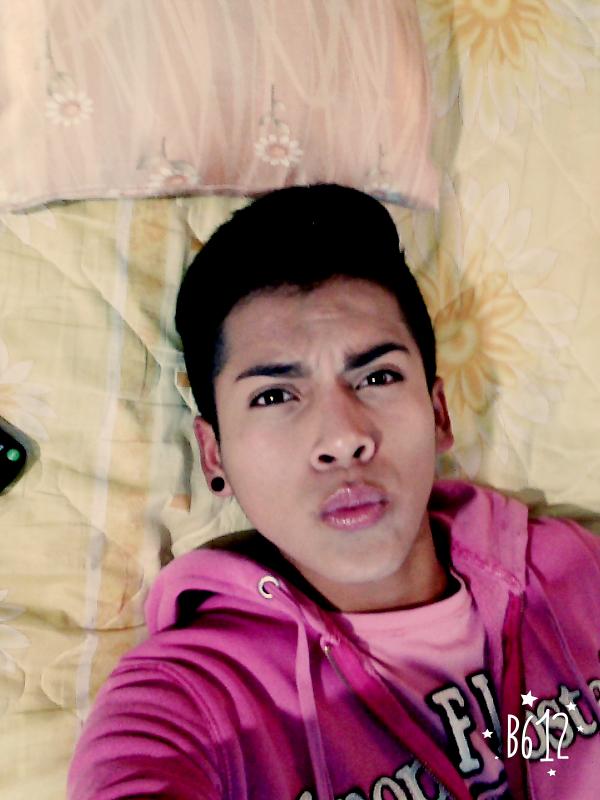 VelezBartolo's tweet photo. #besos #JuevesDeGanarSeguidores .#tu_yo ya quiero verte!!!! http://t.co/39H6BQW2mt