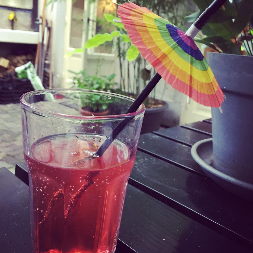 DeTuinvrouwen verkoeling☀️🍹🌴 #detuinvrouwen #Amsterdam #zon #zomer #stadstuin