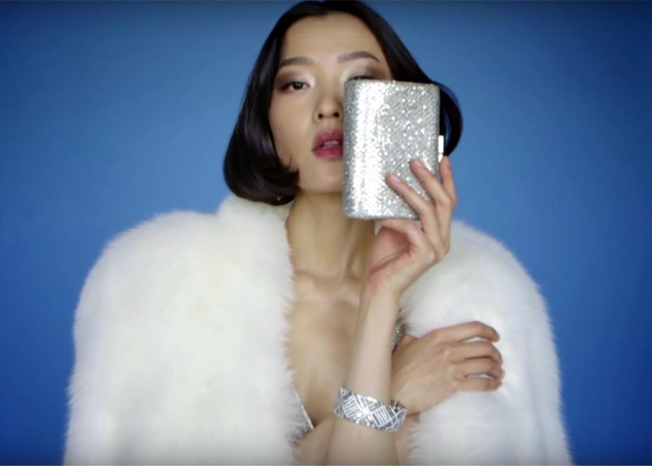 Vogue China Taps <a href="/mariotestino/">Mario Testino</a> to Shoot 10th Anniversary Issue - bit.ly/1J5NNkQ