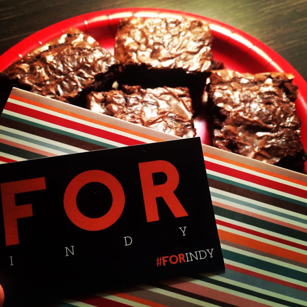 AmandaGrace's tweet photo. Want the new neighbors to know we are here for them! #ForIndy @resonateindy http://t.co/ZoOWRZEg8a