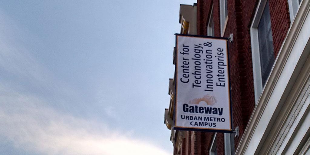 GCTC_News's tweet photo. Fall classes start up Monday! Look for us @covingtonkygov - stop in and check us out! #WeAreGateway http://t.co/m9bE2moRxt