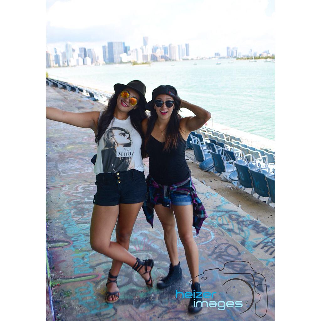 HeizerImages's tweet photo. Loved our photo shoot with the @makamascollection crew. Found some amazing places in Miami. #LocalsSupportingLocals http://t.co/c3v8DsmmgO