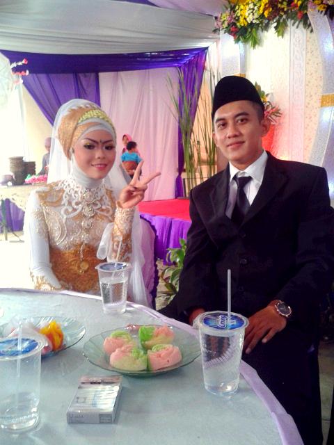 Happy wedding vocalist semoga menjadi keluarga yg samawa <a href="/idunkbandel/">Idunk Band'eL</a> &amp; <a href="/VianaOchta/">ochta viana</a>