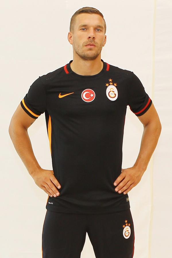 #BÜYÜK #YARIŞMA !!!!

BU TWEETE RT EDEN VE BİZİ TAKİP EDEN 1 TARAFTARIMIZA
1 ADET 4 YILDIZLI ÜRÜN HEDİYE EDİYORUZ.