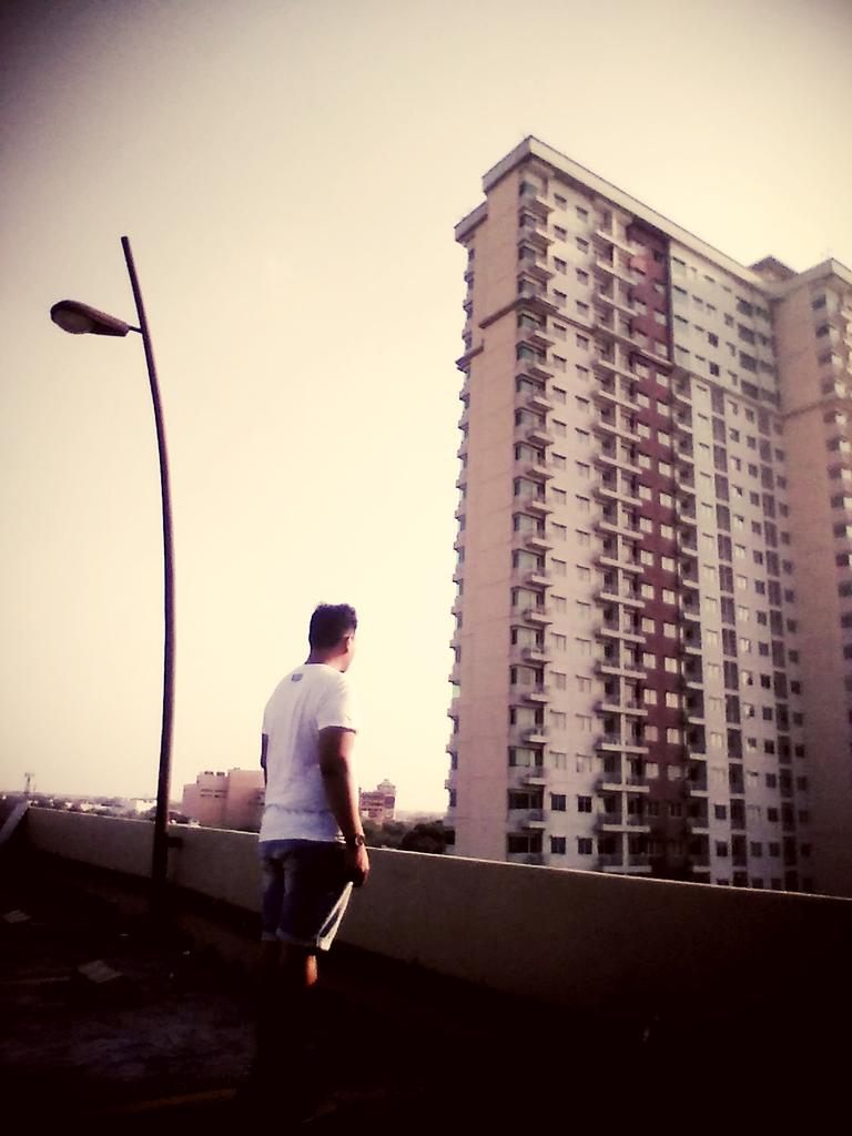 Sunset view <a href="/soloparagonmall/">Solo Paragon Lifestyle Mall</a> <a href="/SoloParagon/">Solo Paragon Hotel</a>