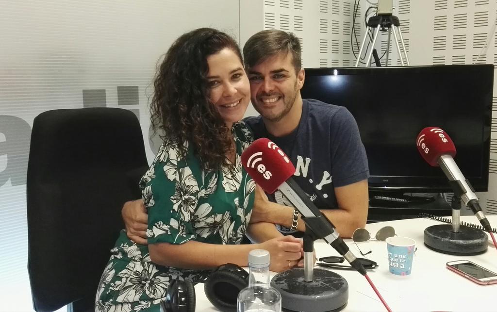 yesicasc's tweet photo. @OlgaRomero__ y @Alberto_Copla  con #MasQueCopla en @esdehistorias @esRadio #UnLujo http://t.co/HB67SAp4k2