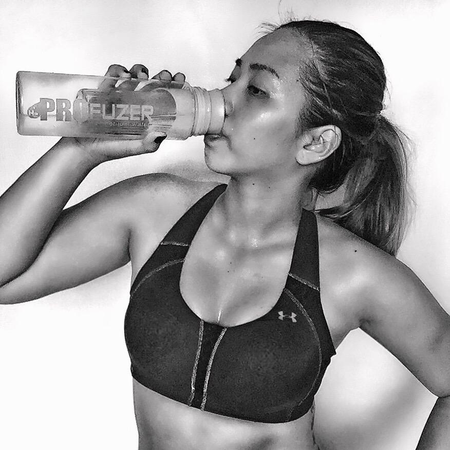 _denisetan's tweet image. Best gear #underarmourph, best accessory #profuzer 👌🏼