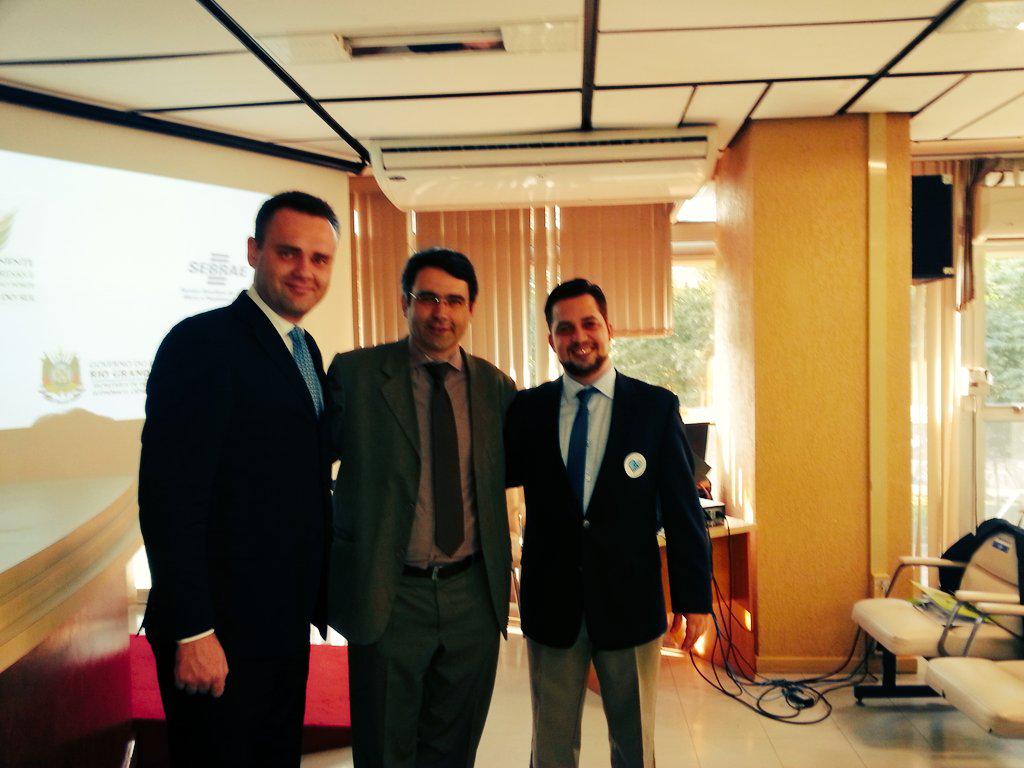 WagnerSeelig's tweet photo. Fórum Permanente das Microempresas e Empresas de Pequeno Porte do RS #peladesburocratização #maisempreendedorismo http://t.co/Ajx6Q6Vnfq