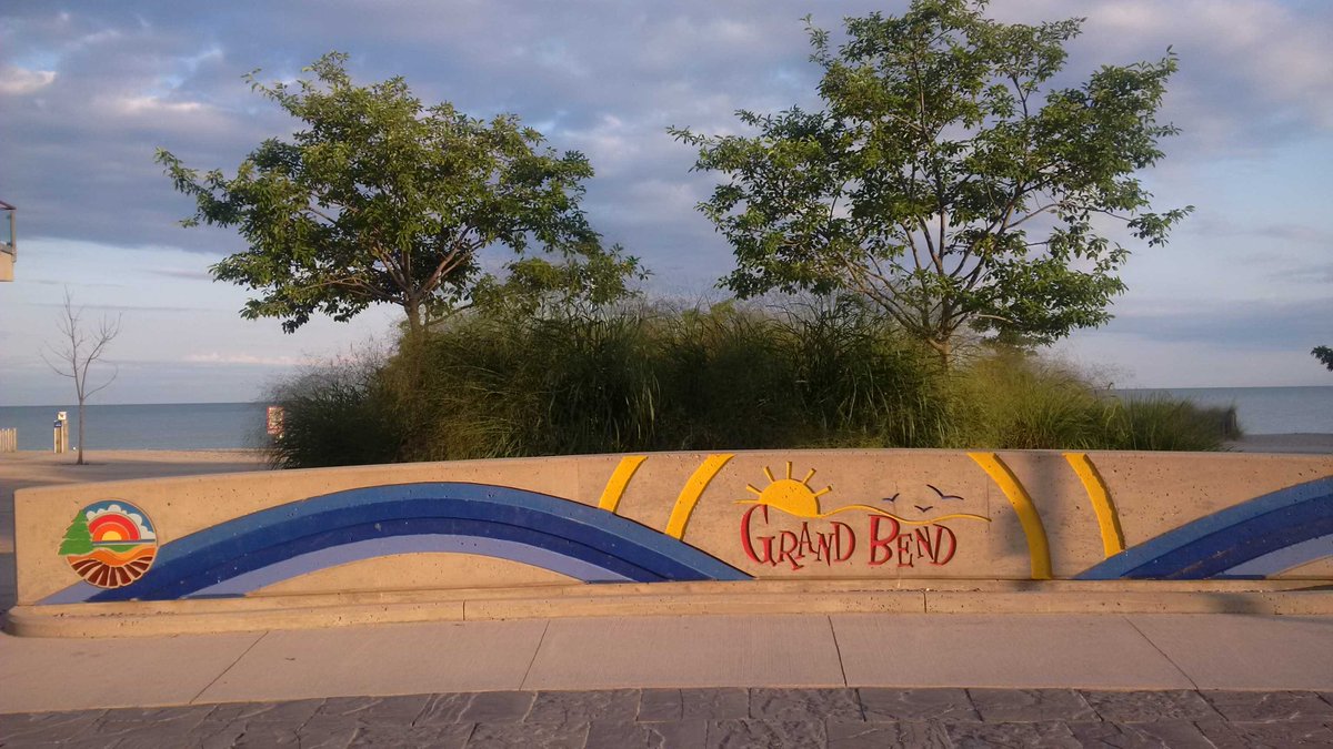 Weekend plans are hot &amp; sunny at the #blueflag <a href="/GBbeach_LS/">Grand Bend Beach </a>. <a href="/Grand_Bend/">IT STARTS AT THE BEACH</a> is the place to be:  via @MayorWeber