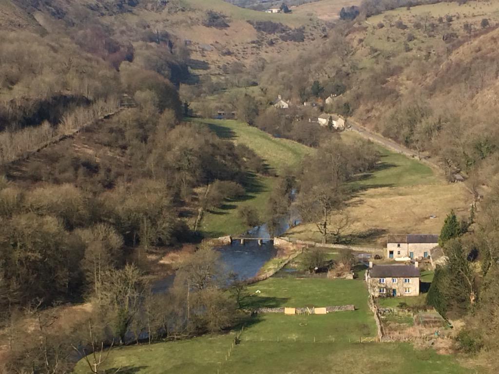 LemarWright's tweet photo. There's nothing better than catching a train to the peaks and seeing scenery like this! @sheffhallamuni #Clearing http://t.co/I6m7JT47Jo