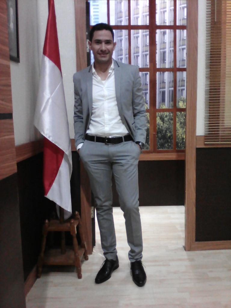 carlos_camelo_'s tweet photo. Hola amigos! Cómo están?
Malam ini #KelasBegadang_NET @Kelas_NET @netmediatama @wishnutama http://t.co/ucpsWOh2BK