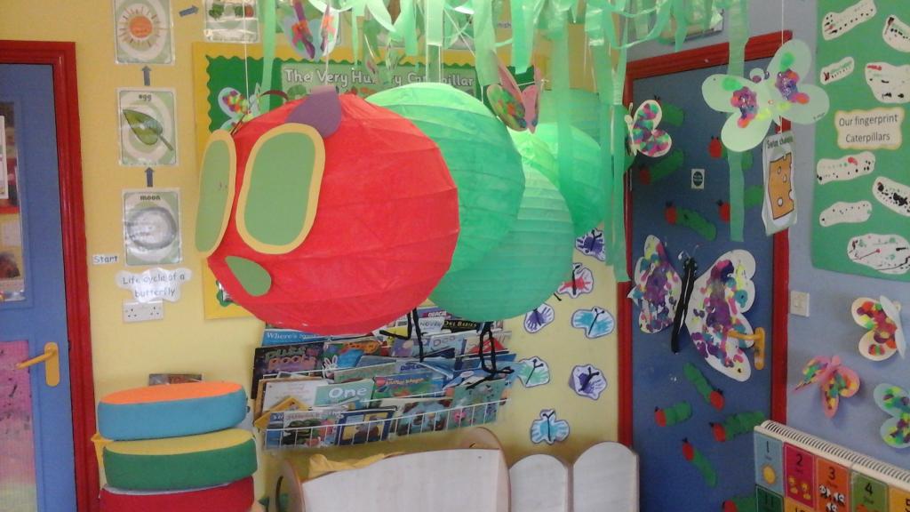 jesszoolab's tweet photo. @ZoolabUk we were at Huggies in Bradwell,  morpho the millipede finally met the hungry caterpillar.... http://t.co/mKaNPZ2lHc