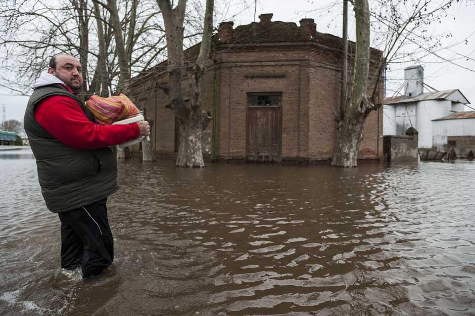 El Gobierno gasta 10 veces más en Aerolíneas que en las obras hídricas necesarias a.ln.com.ar/1KiXR6C <a href="/diegocabot/">Diego Cabot</a>