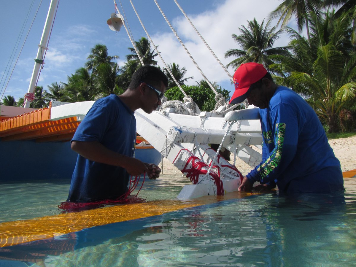 guardian's tweet photo. Marshall Islands floats youth alternative to high dependency on aid http://t.co/EmC17RCUOc http://t.co/2IOg6ordqw