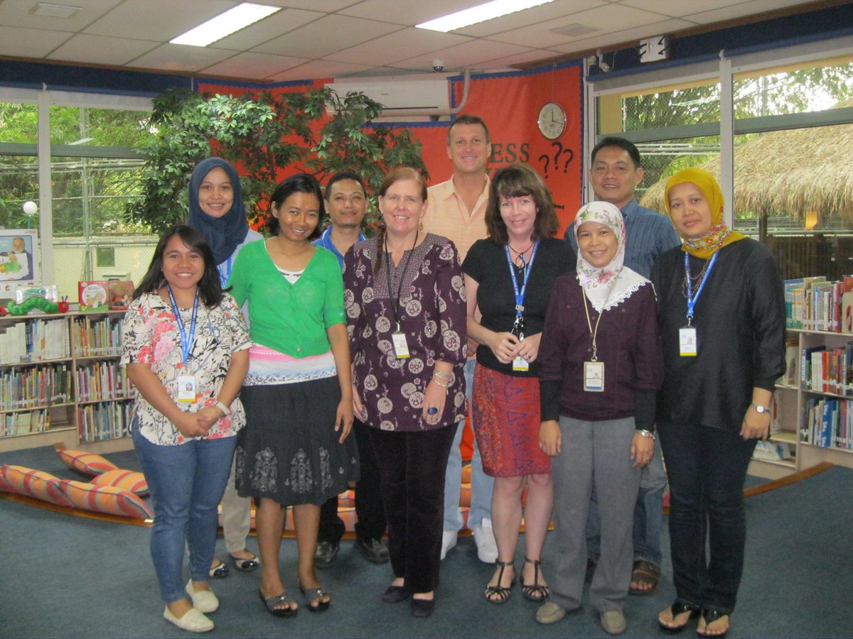 LibraryPickles's tweet photo. Meet the @pielibrary team 2015 - 2016. We look forward to seeing you in the library! http://t.co/GXttAsPYGw