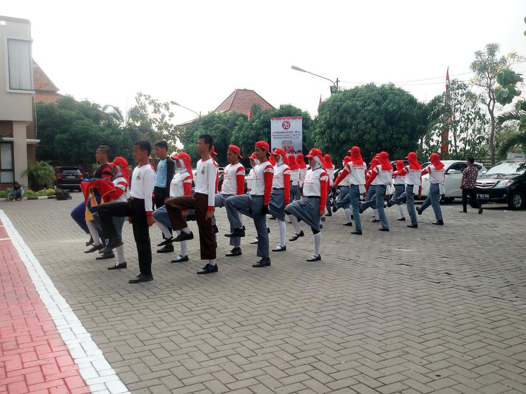PaskibraPinang's tweet photo. http://t.co/2V94270Msh