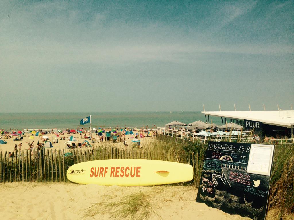 Strandpost40's tweet image. Vandaag een prachtig mooie stranddag, vanaf 18:00 wel kans op buien met #onweer