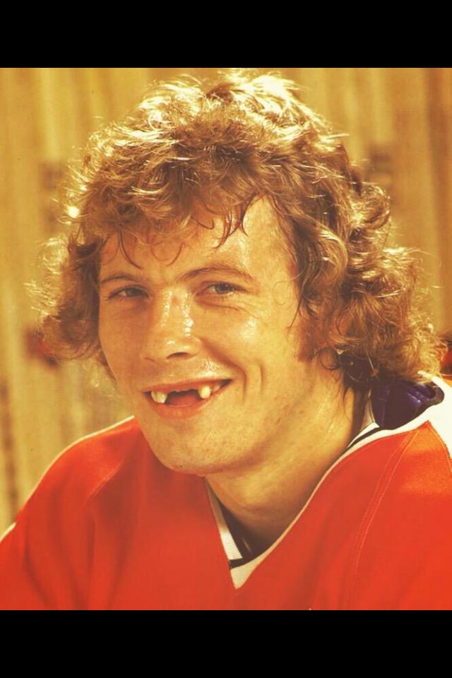 Happy birthday to the best flyer to ever play the game. 2 time Stanley Cup Champion, Bobby Clarke! 