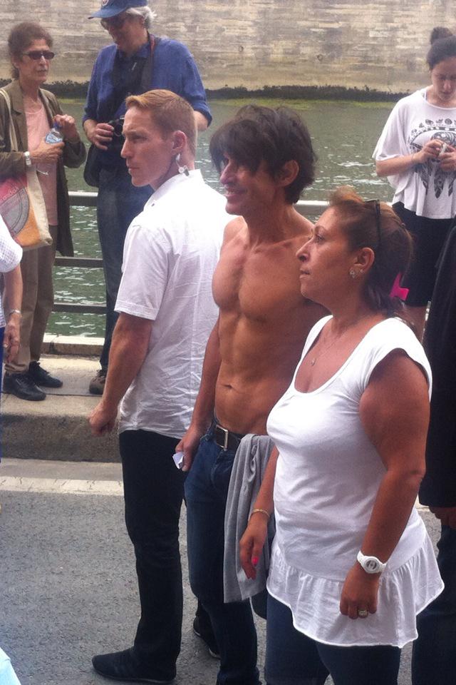 AJC_Paris's tweet photo. Arno Klarsfeld beau gosse de la plage de #TelAvivsurSeine #ParislovesTLV http://t.co/1MmDEXCPUO