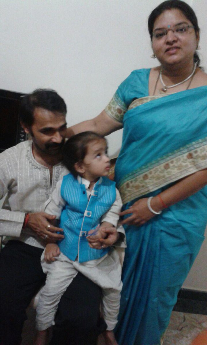 IyerBhide's tweet photo. #100sareepact Here I come!
001/100 http://t.co/Mhr5QN69dJ