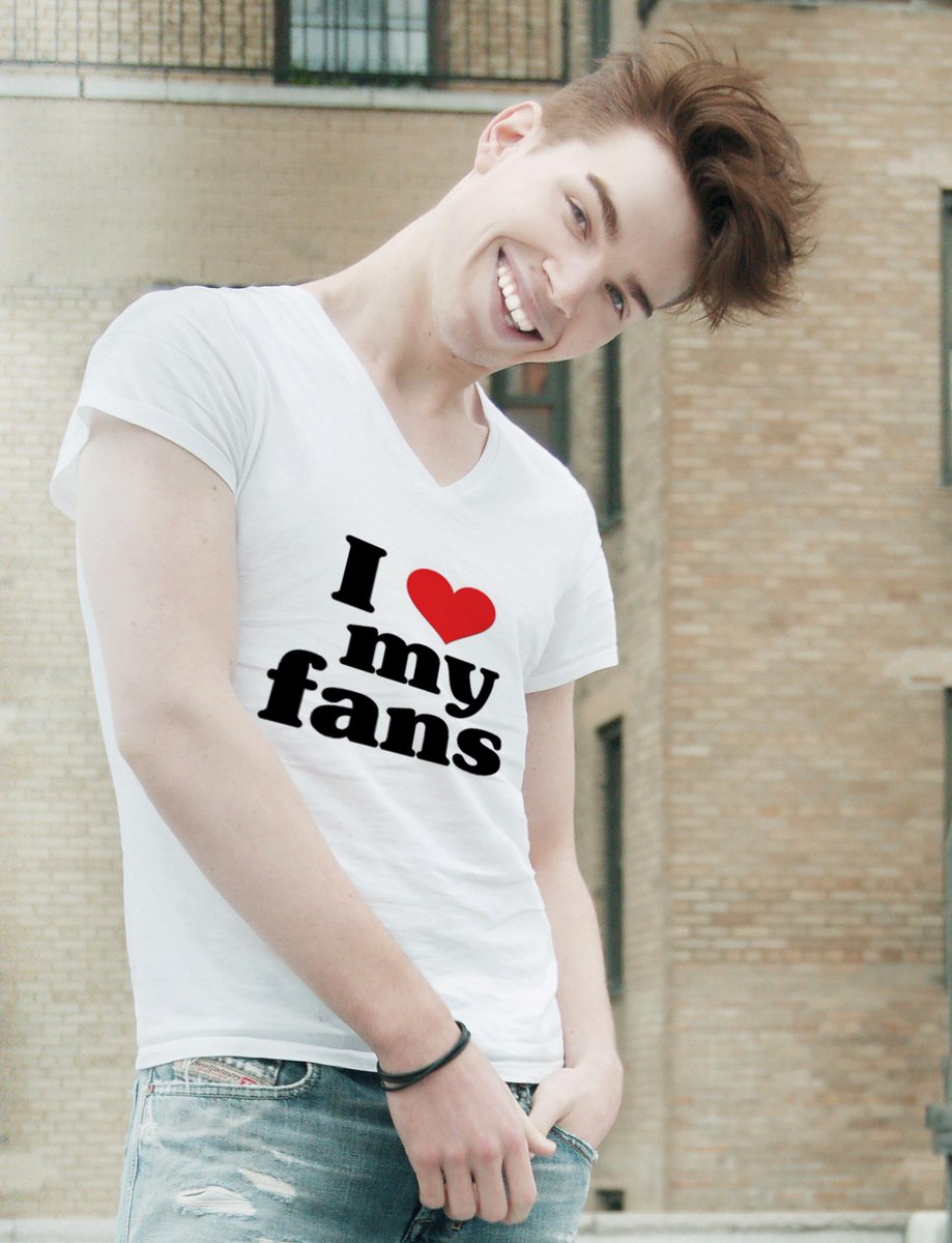 IsaiahGmusic's tweet photo. Guess what? #Ilovemyfans Have an awesome days everybody! Don't forget to check out my website: http://t.co/nflghMOPKf http://t.co/QoKcyl0EgM