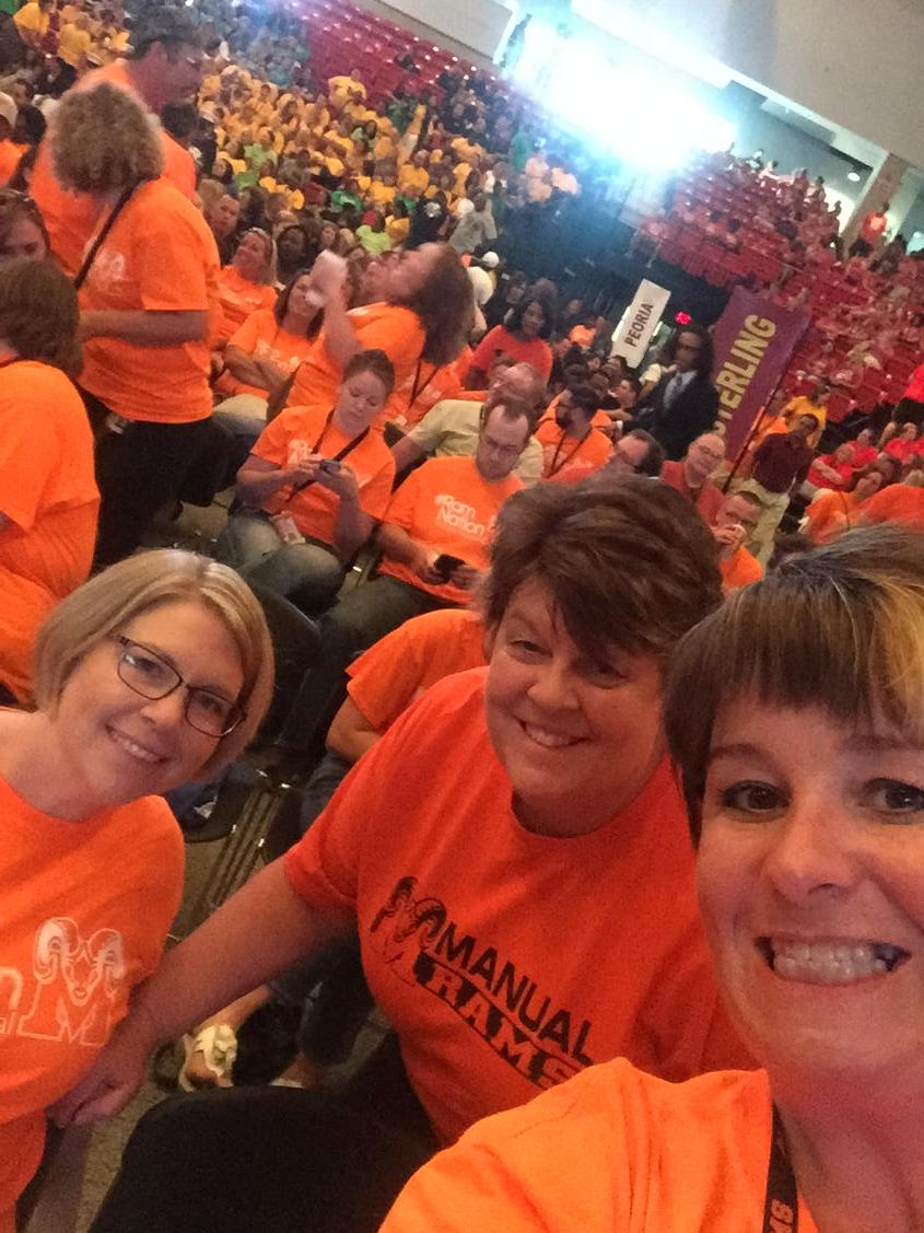 thedalybuzz's tweet photo. Awesome day for a Birthday @PEORIA150 @PeoriaFT780 @BMyimac #150staff http://t.co/ymVImEVnEI