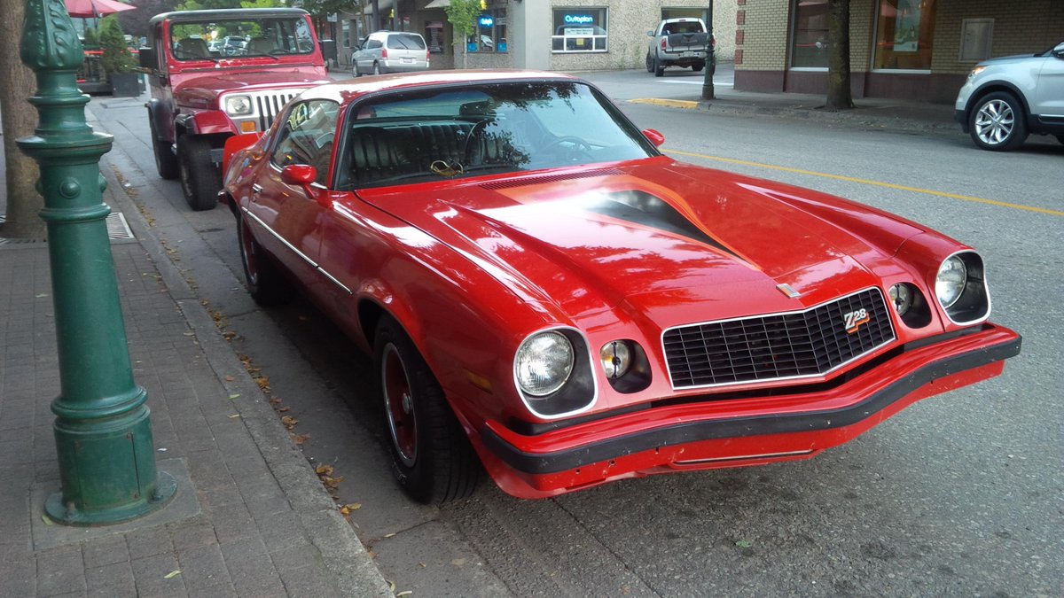 SublimeDetail's tweet photo. Spotted this familiar face while on vacation. Shining on the streets of Revelstoke. #airdrie #carcrazy #detailing http://t.co/10qTAxPWtp