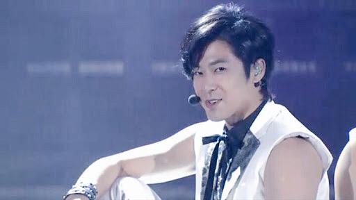 _yn_26's tweet photo. @ 

            TV'X'Q   ≫   YUNHO

  上手いことは言えないので一言だけ
  ボクと暑い夏を一緒に乗り越えよう

_

#RTしたbotとぺンを迎えにいく 
#RTしたbotとぺンを迎えにいく http://t.co/iKXHrveAK2