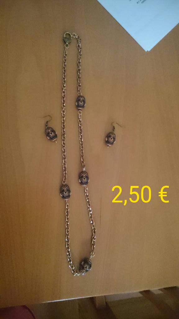 ComplementosItz's tweet image. Conjunto collar de calaveras y pendientes 
2,50 euros
Se envian a toda espaňa!!!