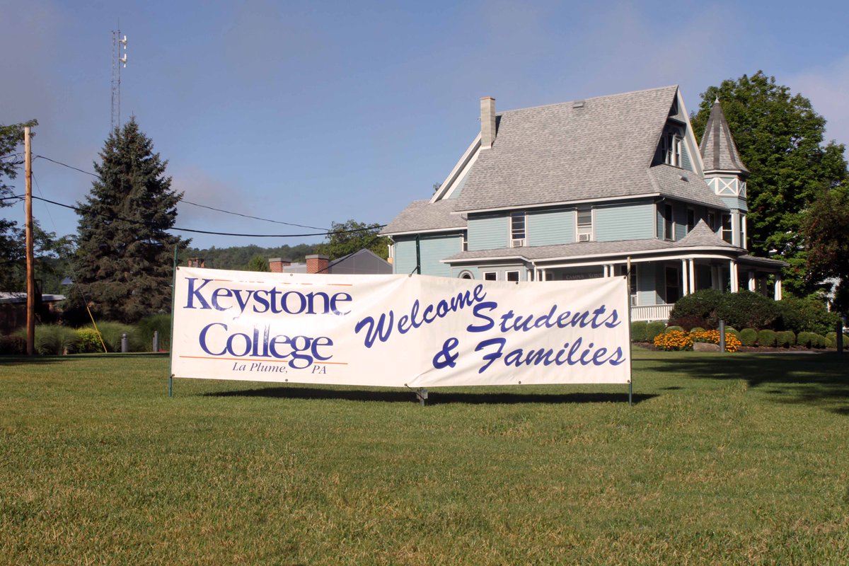 KeystoneCollege's tweet photo. Great day ahead as we welcome the #classof2019 & their families for Orientation! #KCWelcomeHome #Keystone2019 http://t.co/WQX6jfBF0U