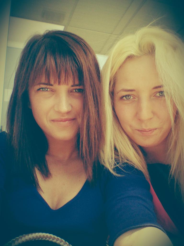 Laurachkaa's tweet image. Pēdējā dieniņa uz darbu un Briiivdienaaaas @_Simchiks_