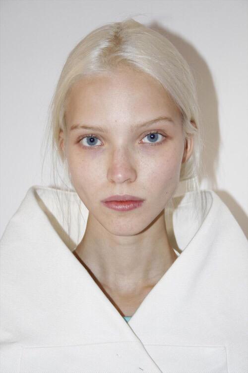 postbadluss's tweet photo. she's so pure 💝 http://t.co/KIX48emjgW