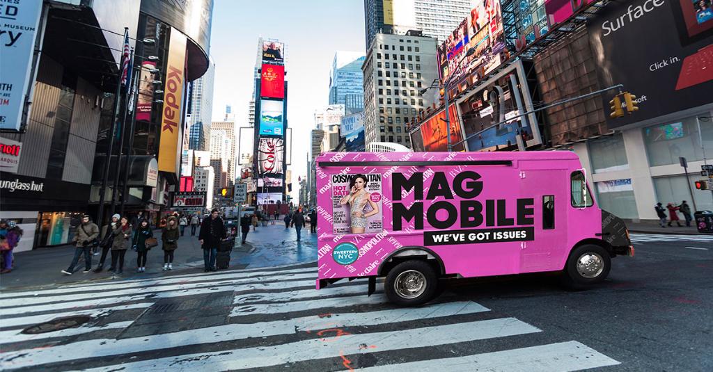 Cosmopolitan's tweet photo. Calling all NYC girls! Look out for our ~*MaG MoBiLe*~ tomorrow for giveaways, prizes, AND a hot shirtless model 😉 http://t.co/B94OEMWQWZ