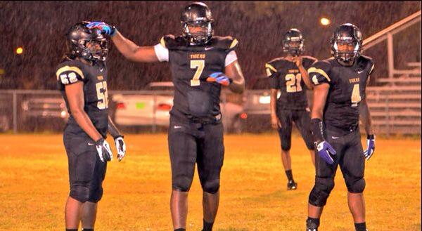 RTRnews's tweet photo. #TopDE announcing Sept.4th-Greenville HS 2016 5-Star DL @marlondavidson7 http://t.co/tReUMnX14y http://t.co/DBgC31nmR6