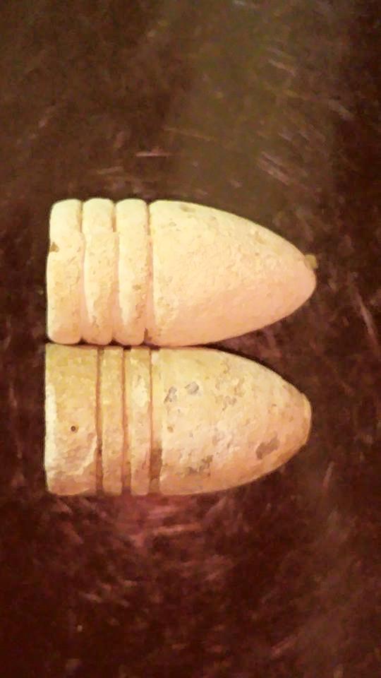 TFHistory's tweet image. Top is standard 58 cal 3 ringer.  Bottom bullet is a Williams Regulation found by Scott Duncan.  Battle of New Hope.