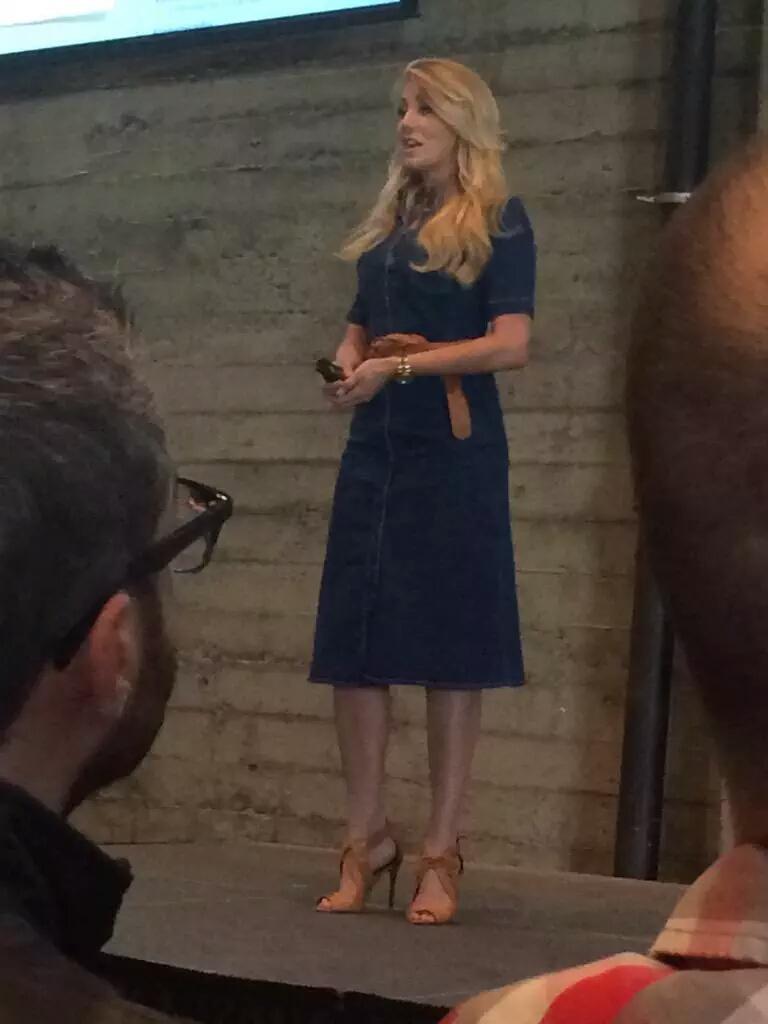 WomynAboutTown's tweet photo. Special to host #GlobalTeaTime &amp; say thank you to all who make twitter possible. #lovewhereyouwork 
cc @JoinTheFlock http://t.co/0oCMZqRwr1