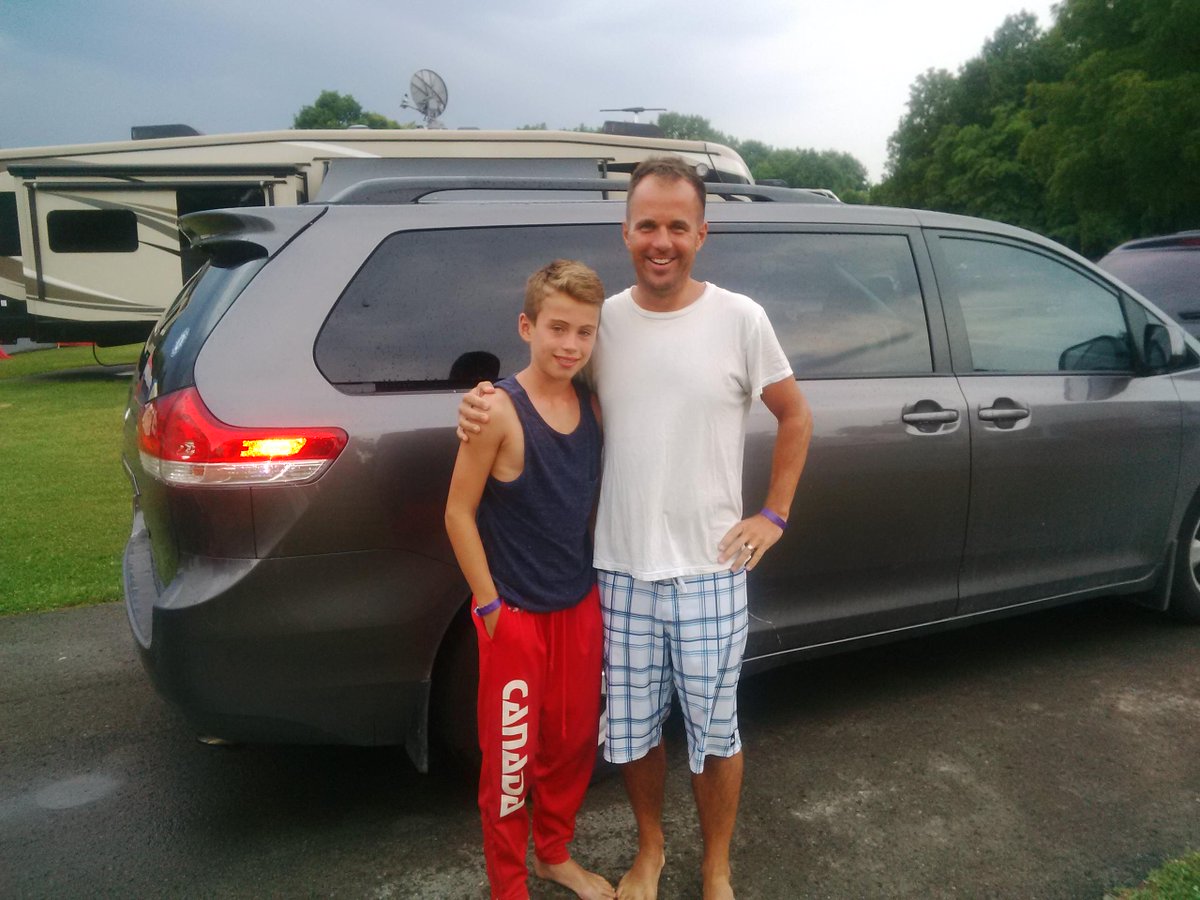 TBT- Blues XC Alum Jeff Lockyer with son Owen, sportin'  dad's World XC national team pants, circa 1996! Go Blues!