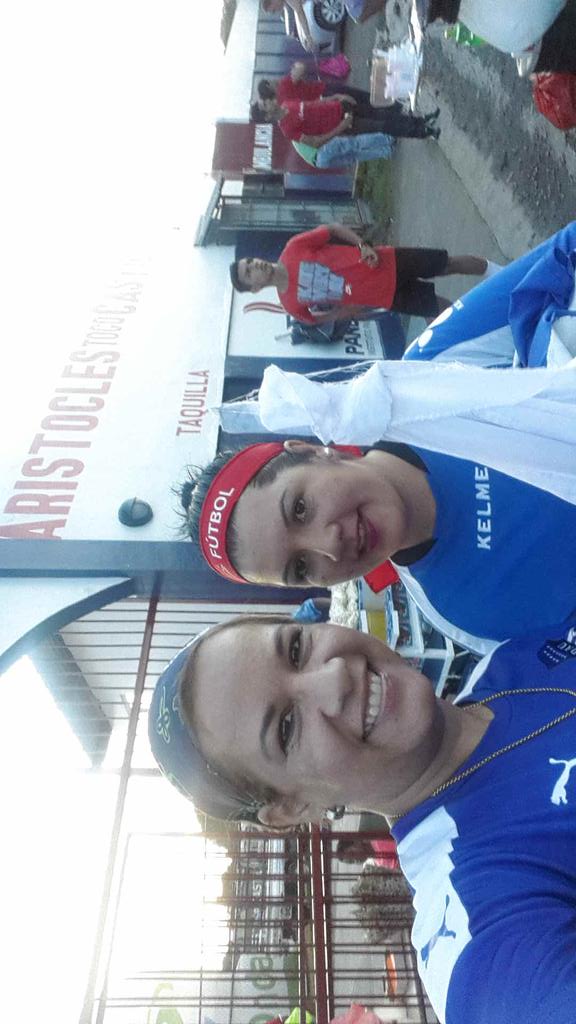 anavarro507's tweet photo. Alentarte es mi Pasión @ArabeUnido_
#TOCOCASTILLO #Copasatelital
Buen escenario anoche para ver al Más Grande. http://t.co/ZYhUJEV5mQ