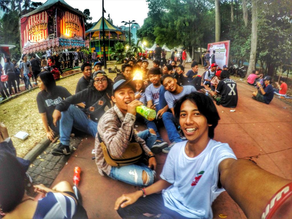 Selfie dlu yuk say huahaha