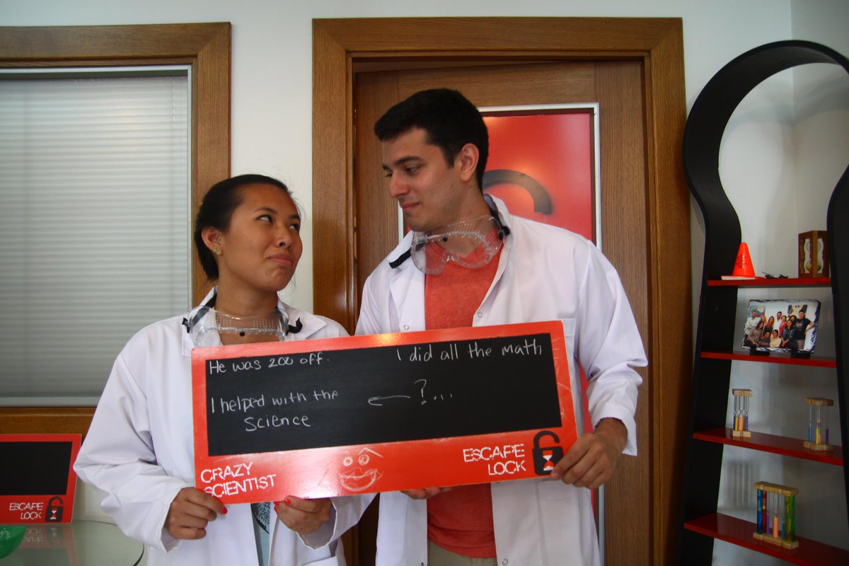 escape_lock's tweet photo. Koray Edib ve ekibi Crazy Scientist'in elinden kacamadi! Peki ya siz ? :)))) http://t.co/iYH1bDHlLx
