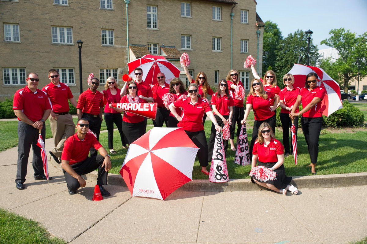 Apply2Bradley's tweet photo. From our staff to all the #150staff - Have an amazing year! @PEORIA150 http://t.co/xDPyklVyCz