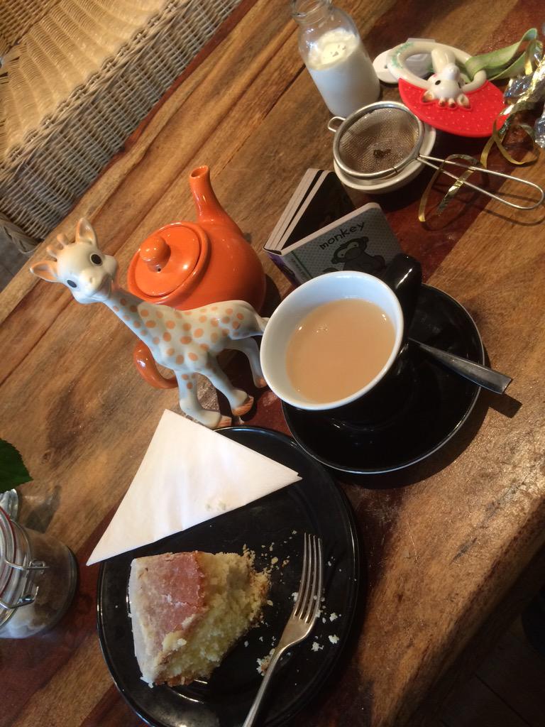 mrskatrogers's tweet photo. Six months ago I was in @TheCakeShed1 on first day of maternity leave. Today I'm there with baby #stilleatingcake http://t.co/Mq2OQBkvYy