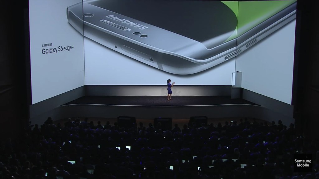 SamsungSchweiz's tweet photo. New #S6edgePlus features: #AppsEdge #LiveBroadcast and new #LevelOnWirelessPro headphones #Unpacked #TheNextGalaxy http://t.co/hHSJxgDa3P