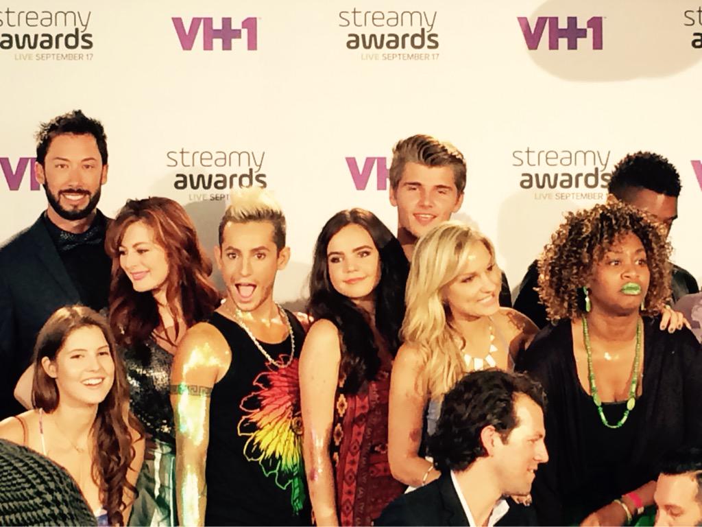 RyanACarrillo's tweet photo. Frankie &amp; I are the only ones on point looking at the camera! LOL @FrankieJGrande @RachelEReilly #Streamys #VH1 http://t.co/0TyMLIcd6h