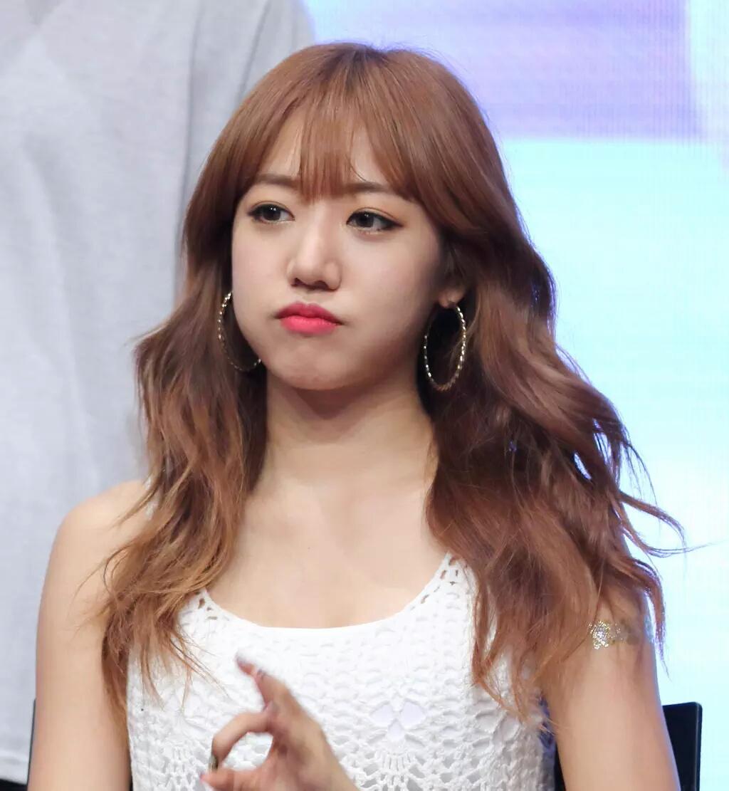 namjuki's tweet photo. @apinkbmix @AI_Chorong91 @srpjej haluuuhh http://t.co/ob3ghzoF4W