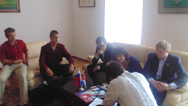 ucp_su's tweet photo. #ОКП #UCP #Unitedcomparty #Куба #посольство #Cuba http://t.co/ItFY1APgxv