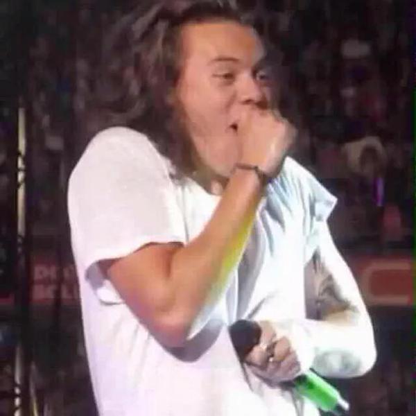 Mar_Tomlinson's tweet photo. "Al menos las Directioners sabemos diferenciar a cada uno" 

#DirectionersFuneral http://t.co/T6buGT5VVw