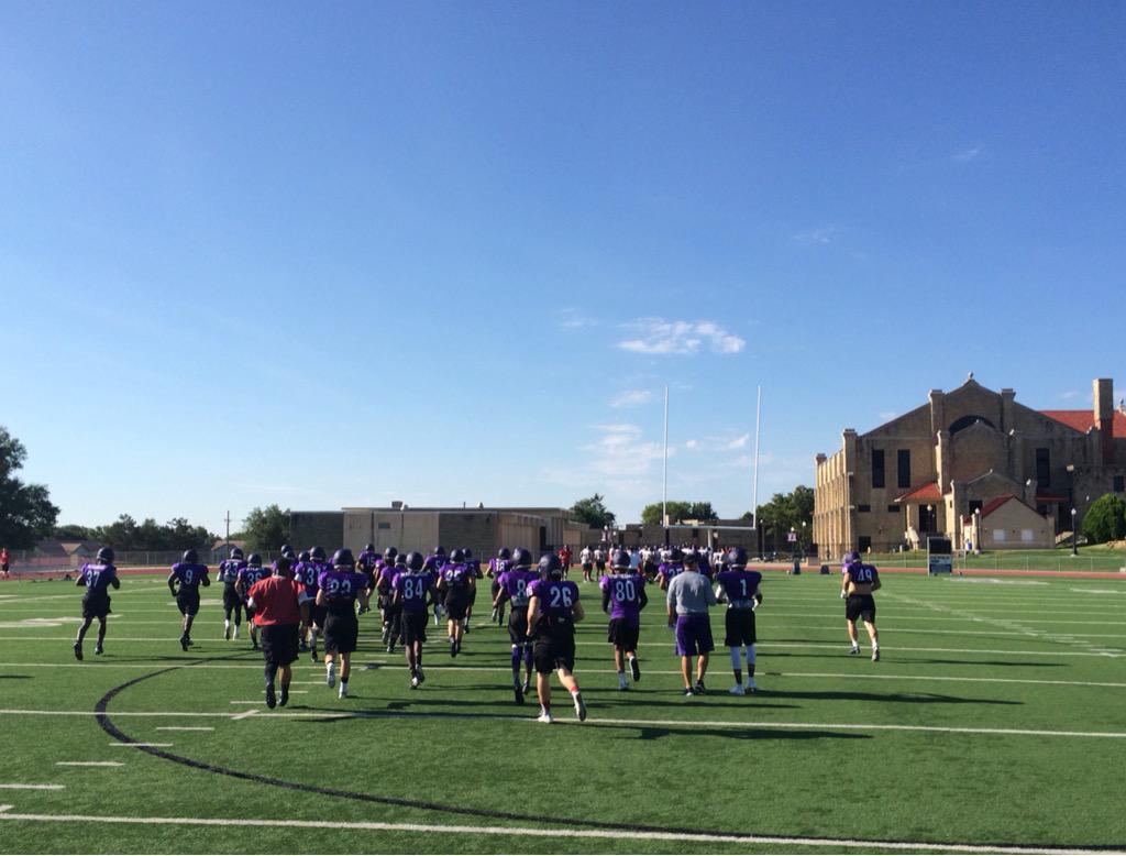 BuilderFootball's tweet image. First practice is complete! #brickbybrick